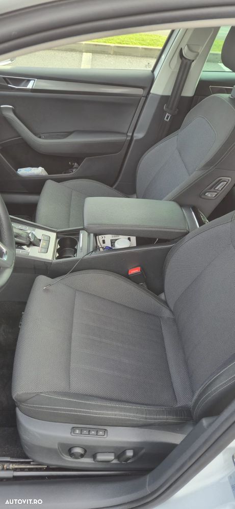 Skoda Superb 2.0 TDI DSG Premium Edition - 10