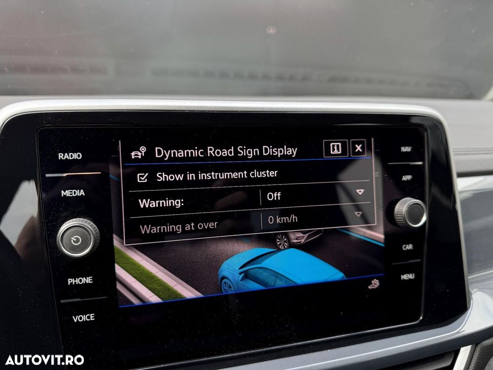 Volkswagen T-Roc - 23