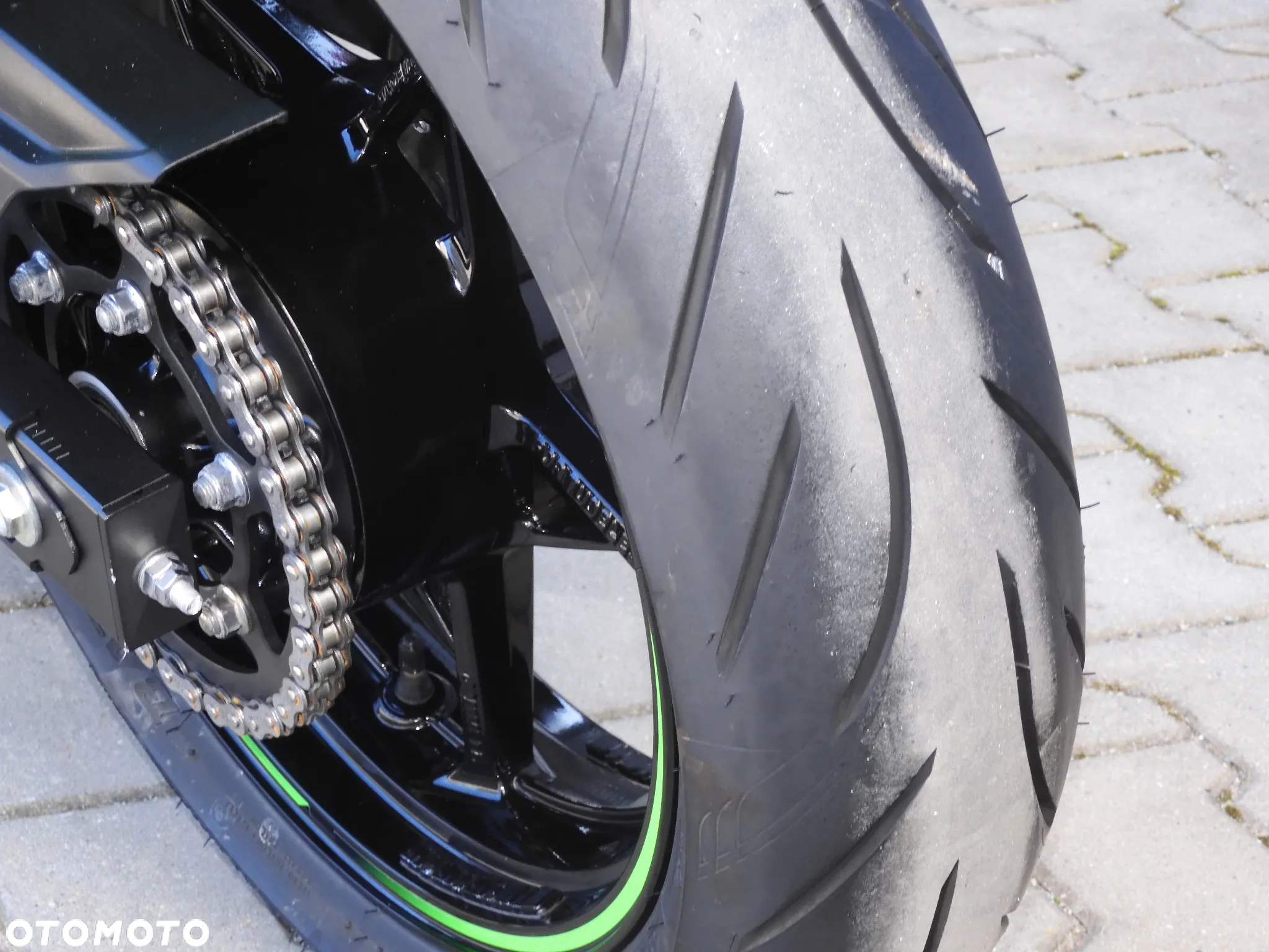 Kawasaki Ninja 400 - 31