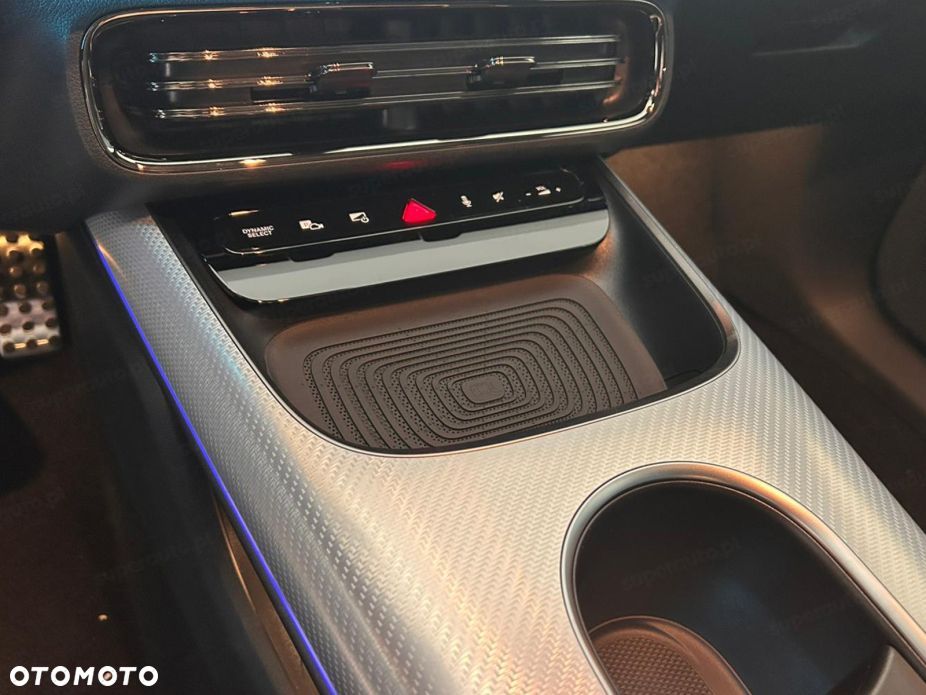 Mercedes-Benz CLA - 10