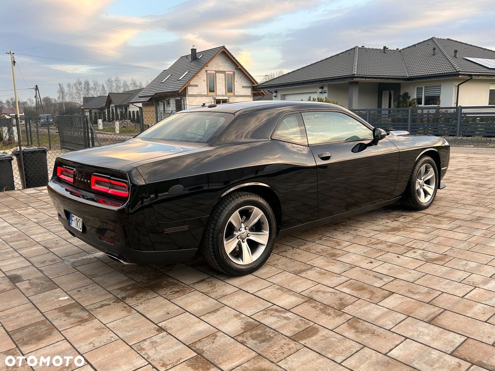 Dodge Challenger - 15