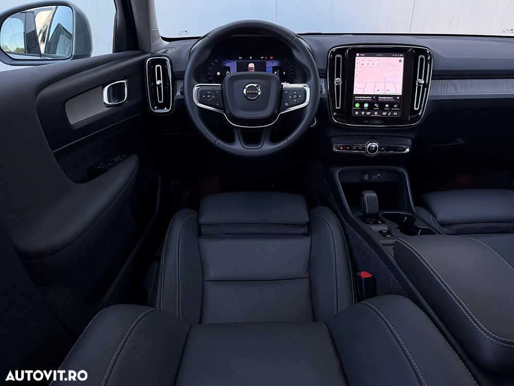 Volvo XC 40 B3 B DKG Plus Bright - 21