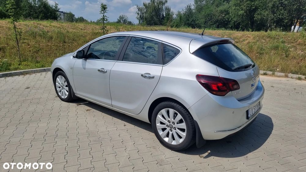 Opel Astra 1.7 CDTI Cosmo - 10