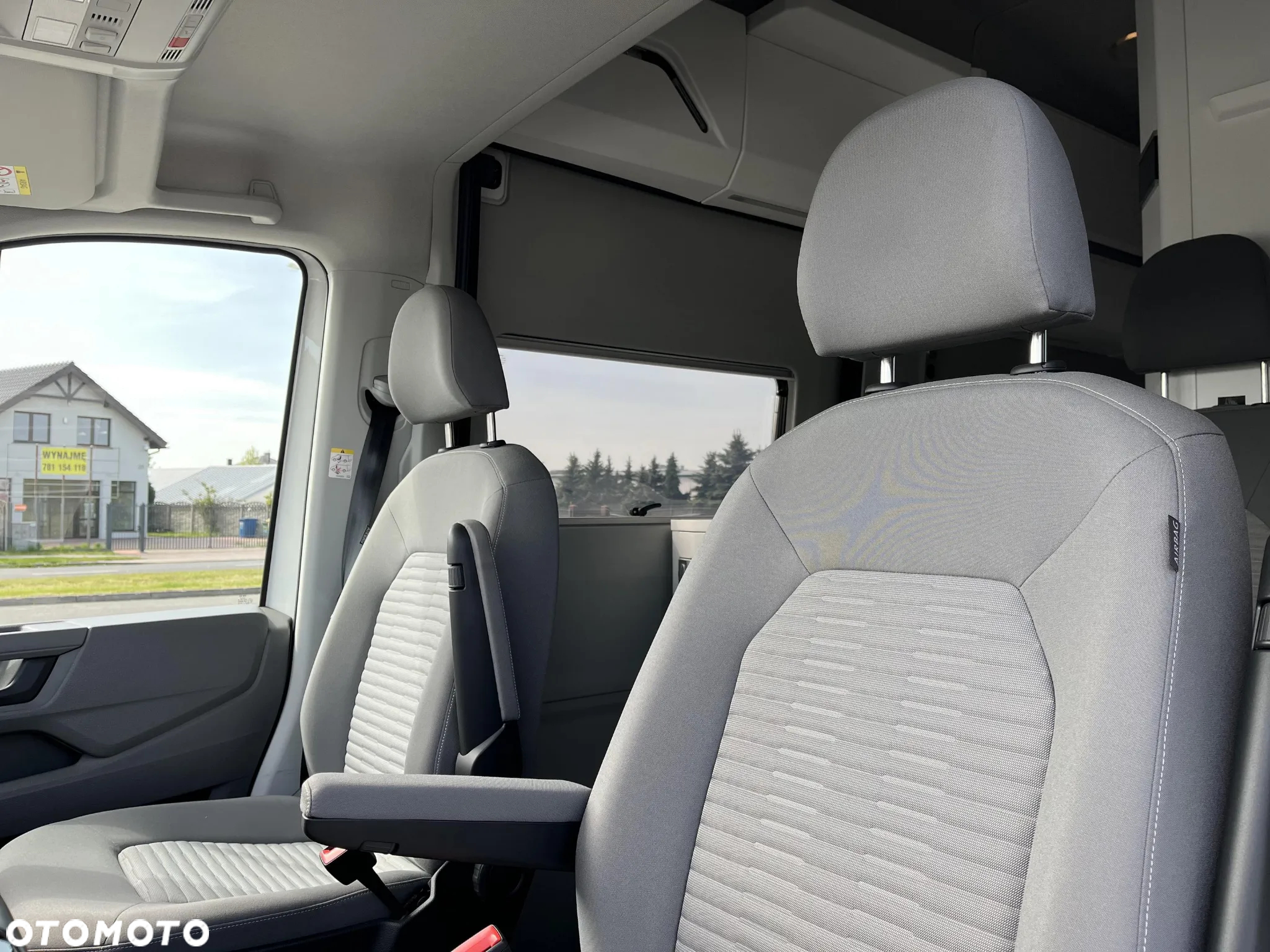 Volkswagen Crafter Grand California - 11