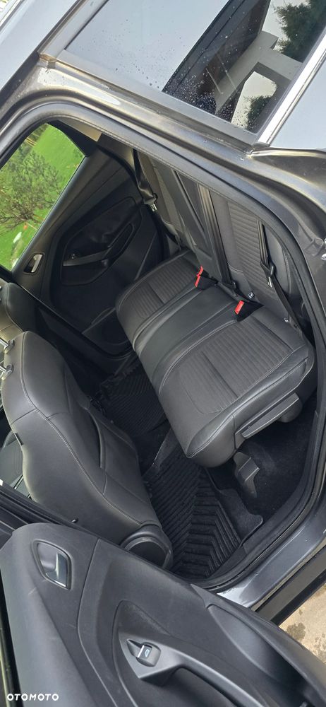 Ford Kuga 1.5 EcoBoost 2x4 Titanium - 19