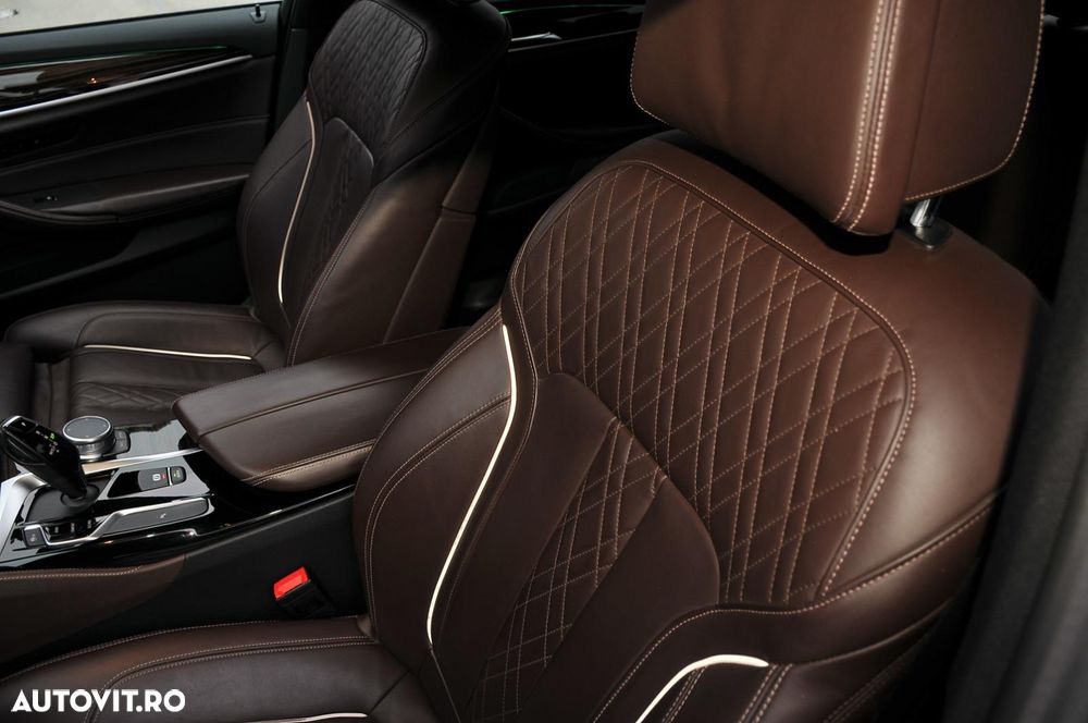 BMW Seria 5 530d xDrive Aut. Sport Line - 10