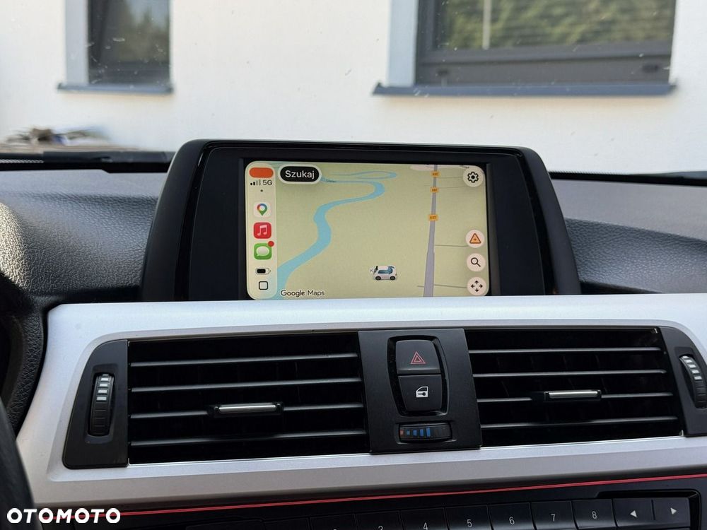 BMW Seria 3 320i Sport Line - 6