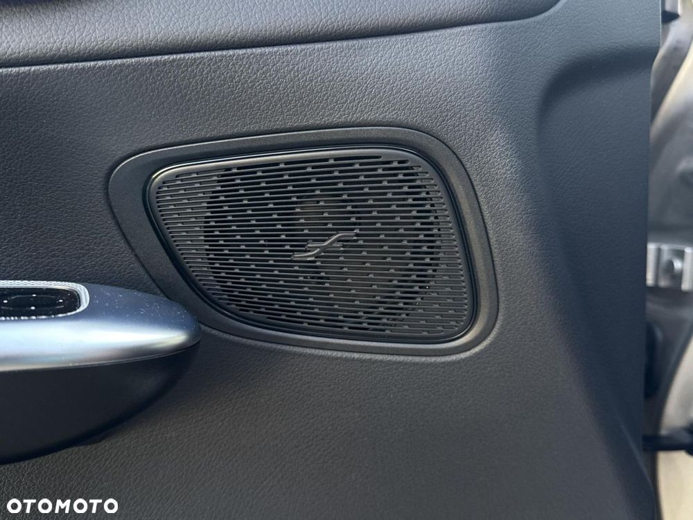 Mercedes-Benz GLC - 13