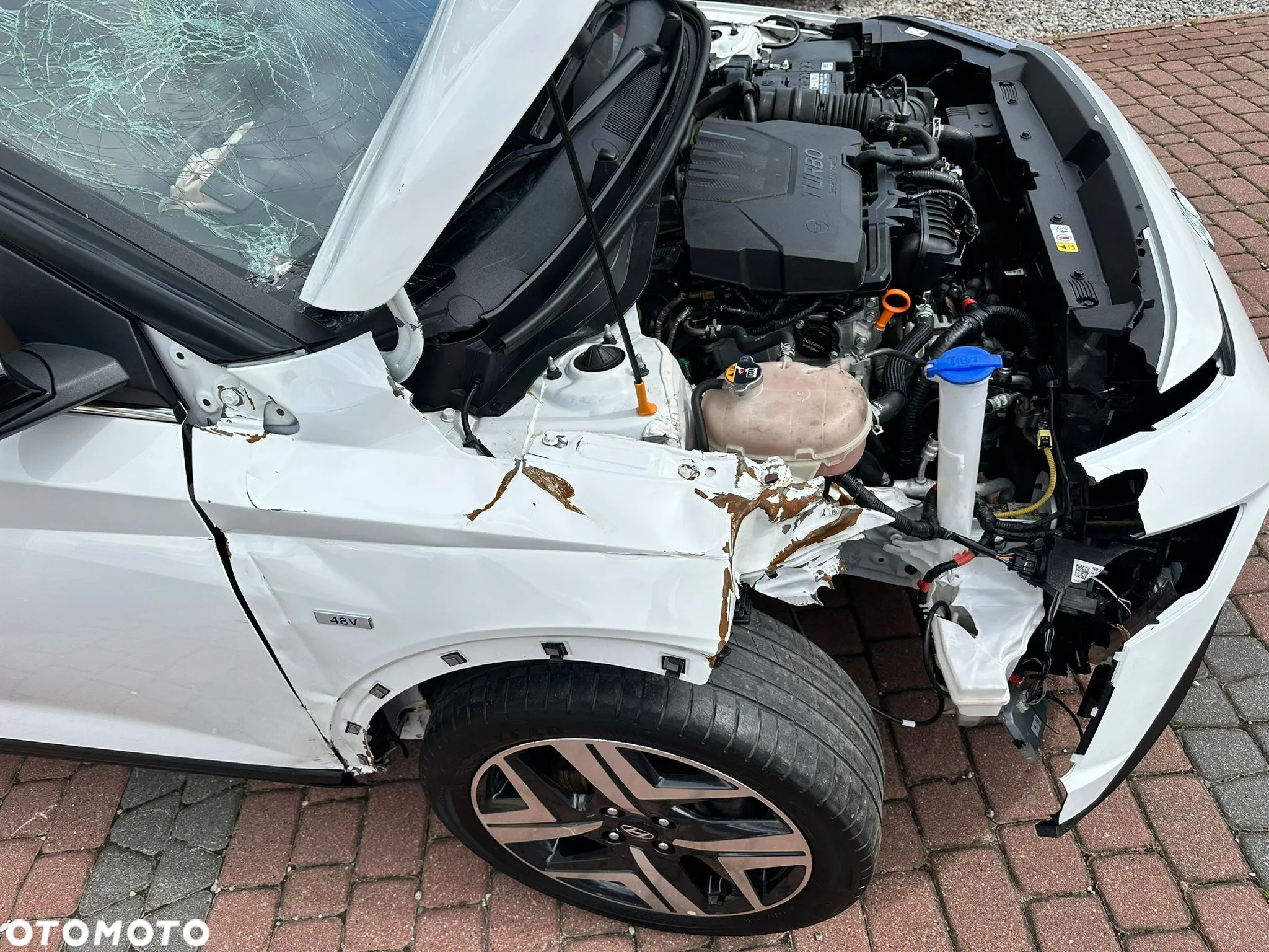 Hyundai Bayon 1.0 T-GDI 48V-Hybrid DCT Connect & Go - 13