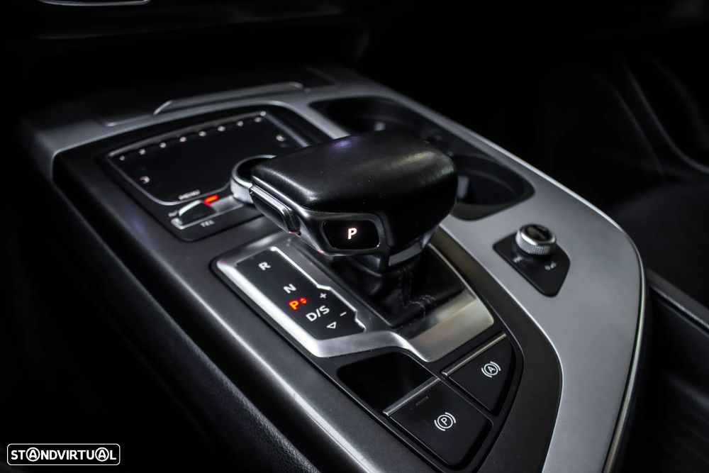Audi Q7 3.0 TDI quattro tiptronic - 17