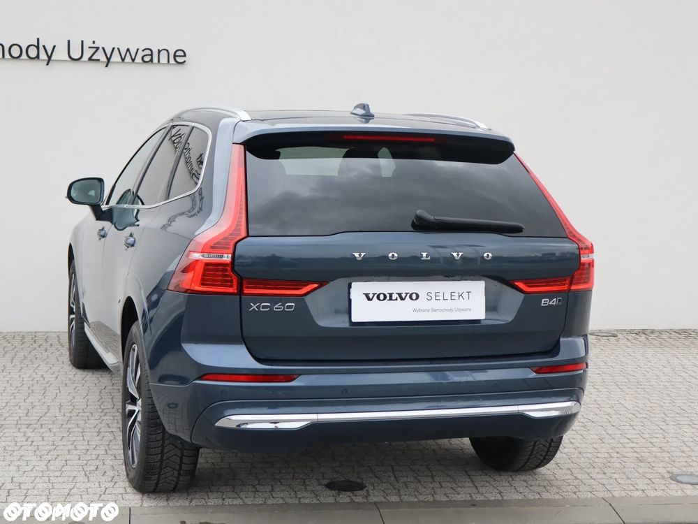 Volvo XC 60 B4 D AWD Plus Bright - 3