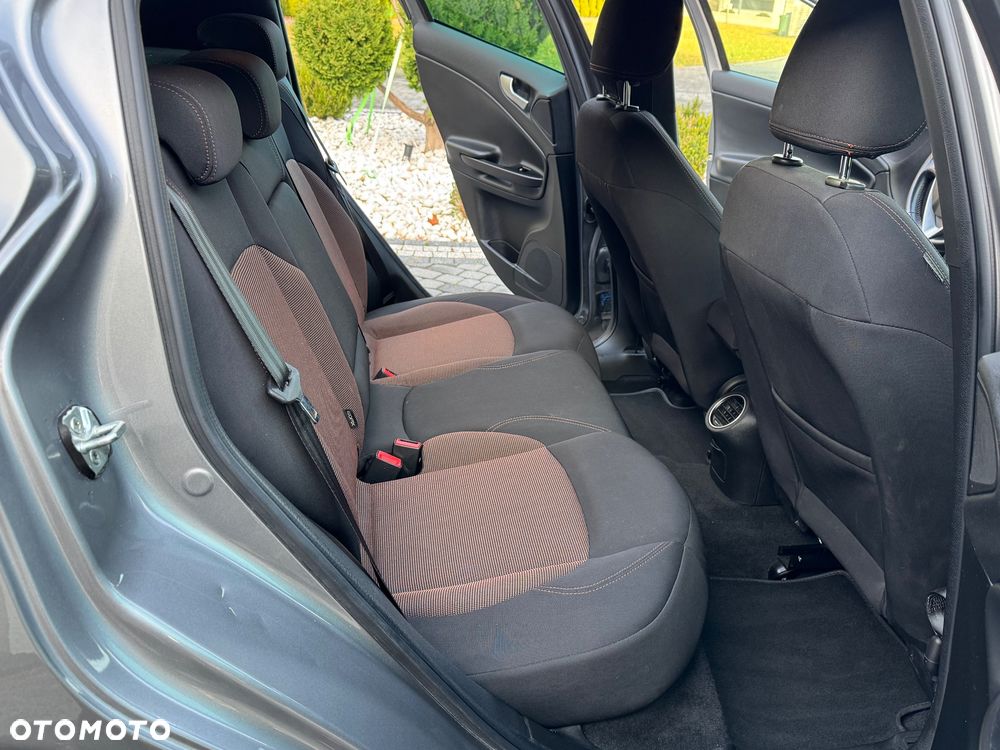 Alfa Romeo Giulietta ver-1-4-tb-sport - 34