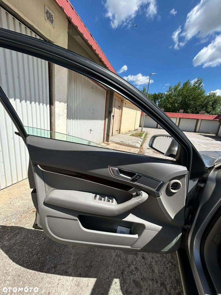 Audi A6 Limousine 2.4 - 16