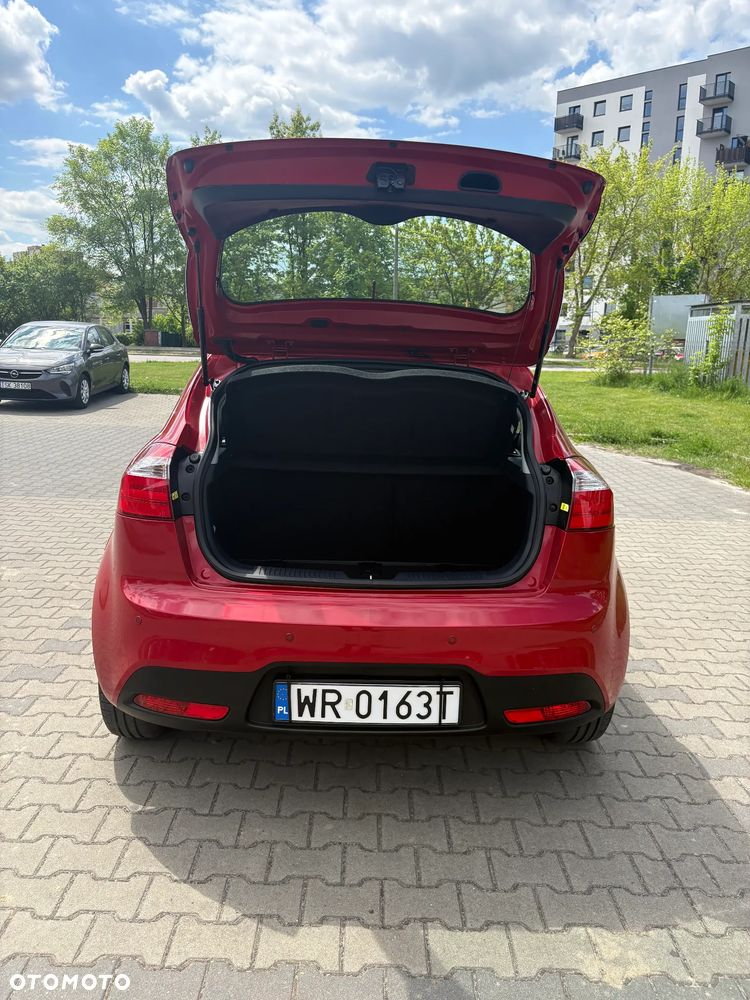 Kia Rio - 7