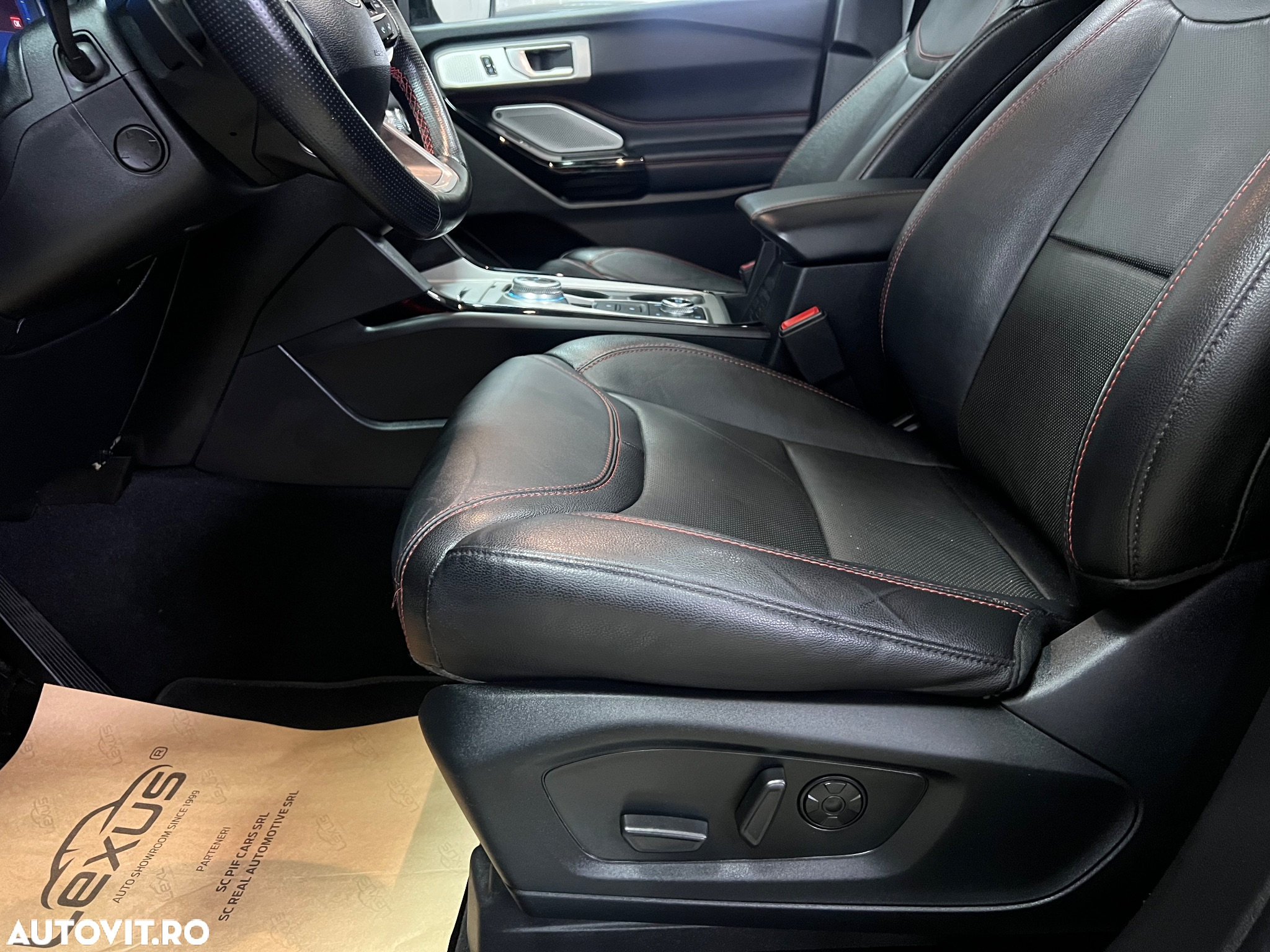 Ford Explorer 3.0 PHEV ST-Line - 28