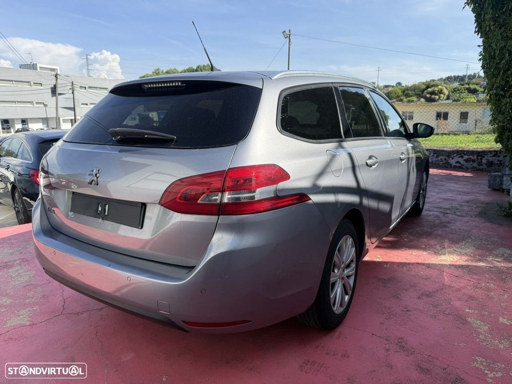 Peugeot 308 SW 1.6 BlueHDi Allure — fotografia 6
