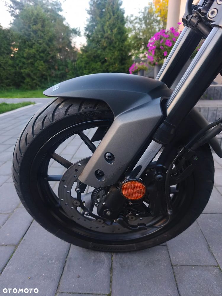 Yamaha MT - 19