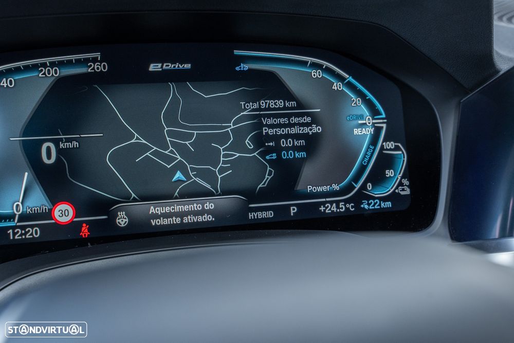 BMW 330 e Touring Line Luxury Auto - 23