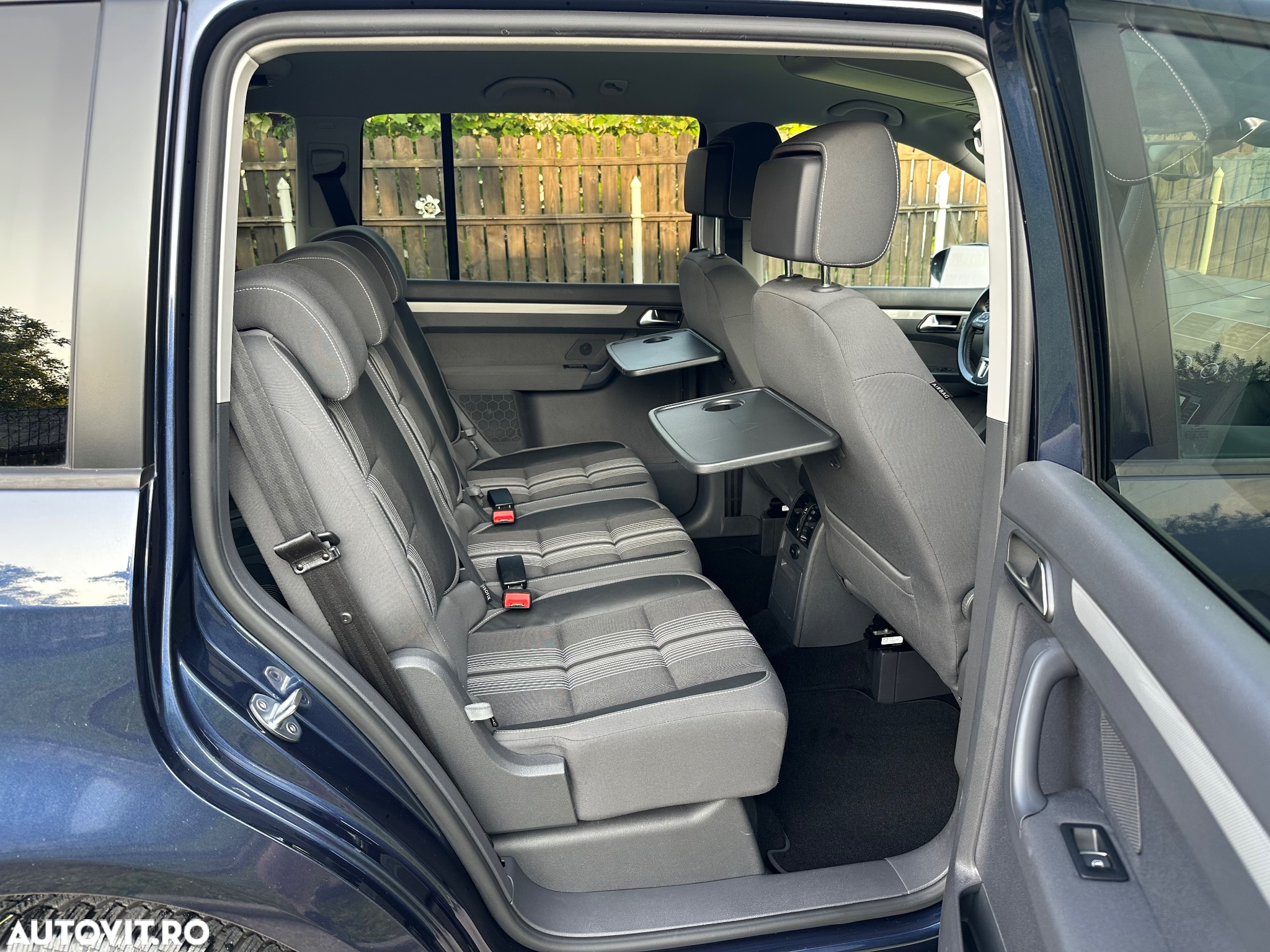 Volkswagen Touran 1.6 TDI DPF BlueMotion Technology MATCH - 12