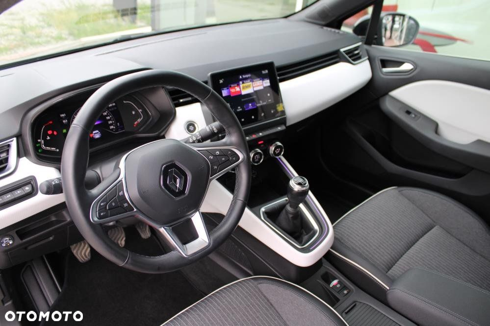 Renault Clio - 9