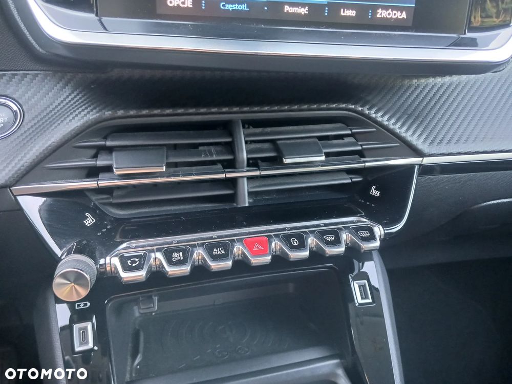 Peugeot 208 PureTech 100 Allure - 12