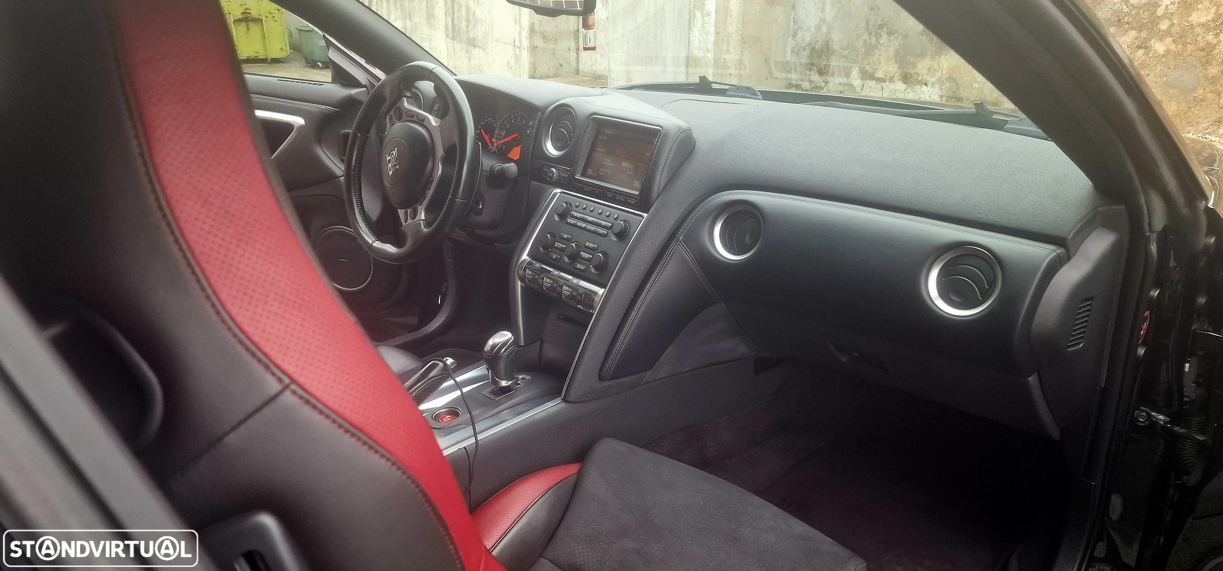 Nissan GT-R 3.8 V6 Black Edition - 16