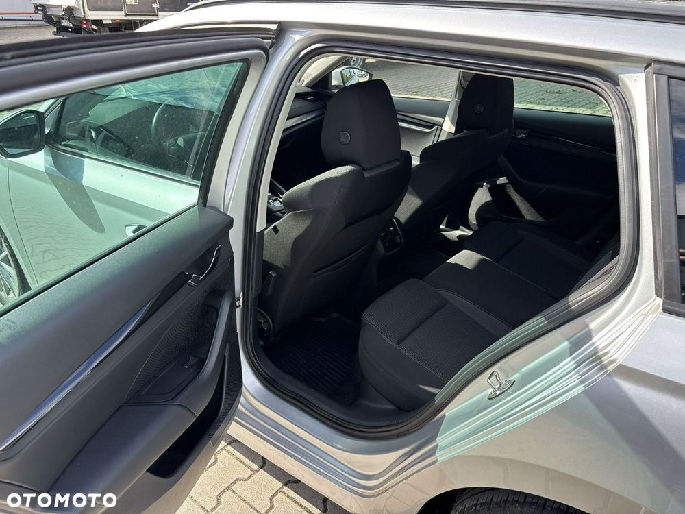 Skoda Octavia 2.0 TDI Ambition DSG - 20