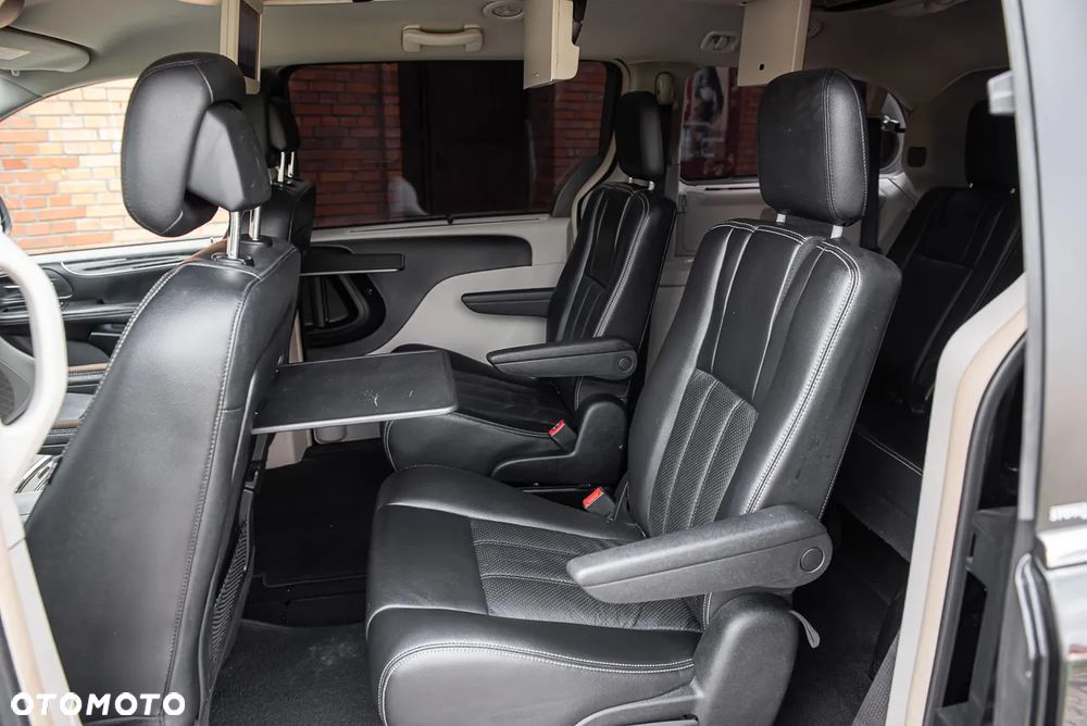 Lancia Voyager 3.6 Platinum Euro6 - 26