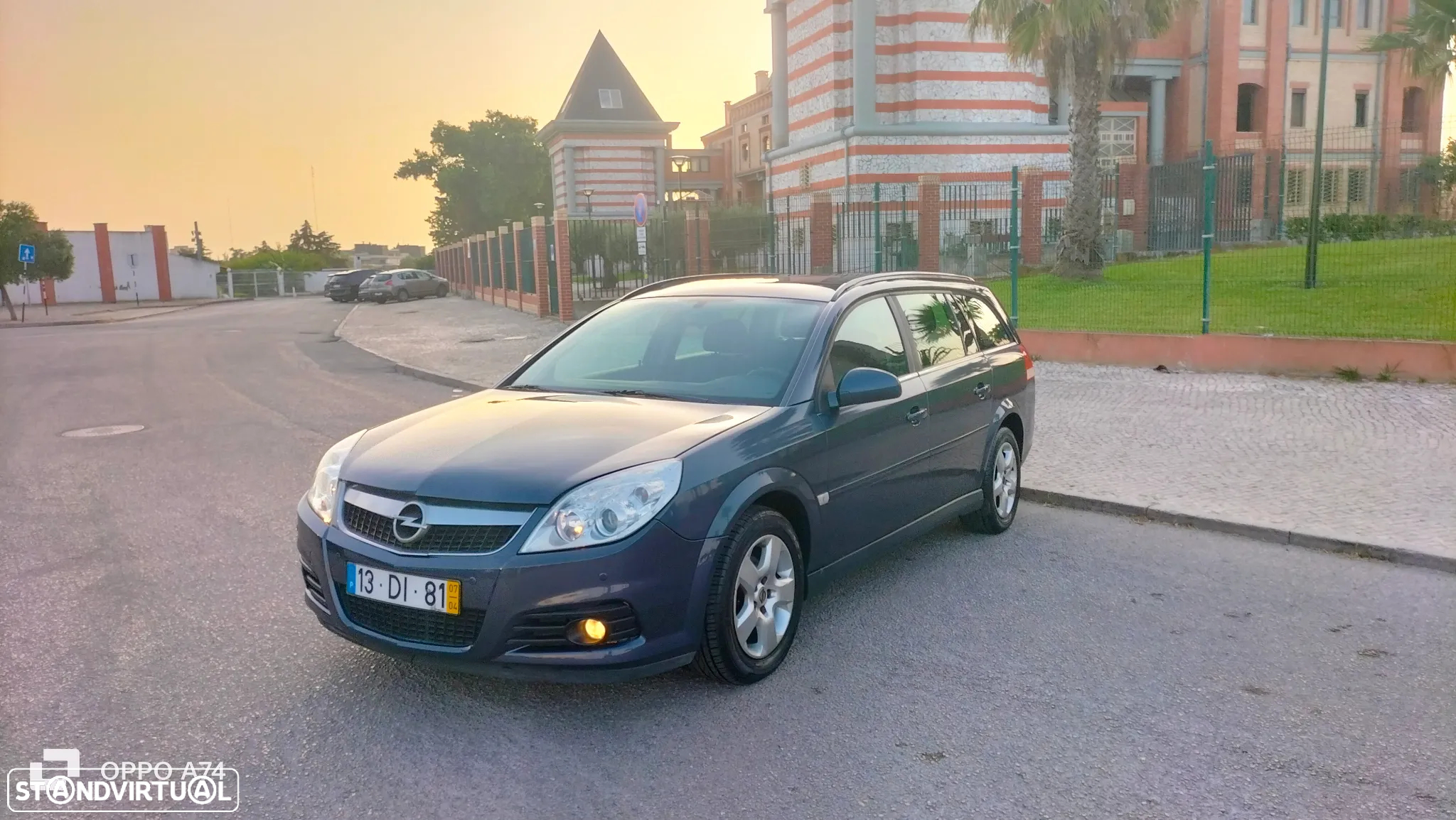 Opel Vectra Caravan 1.9 CDTi Executive - 3
