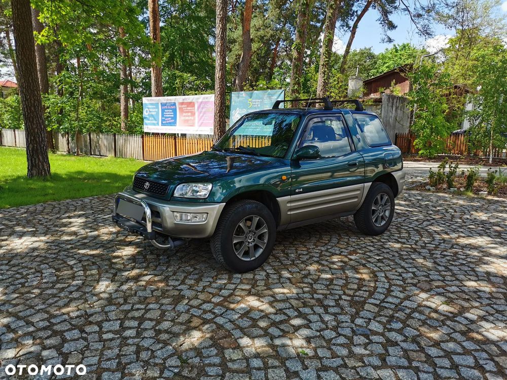 Toyota RAV4 - 1
