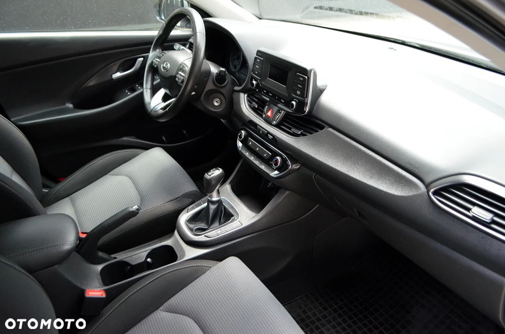 Hyundai i30 1.5 DPI Modern - 9