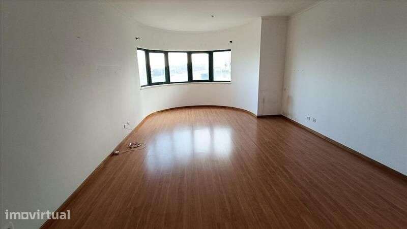 Apartamento T3 em Alenquer com varanda - Grande imagem: 2/18