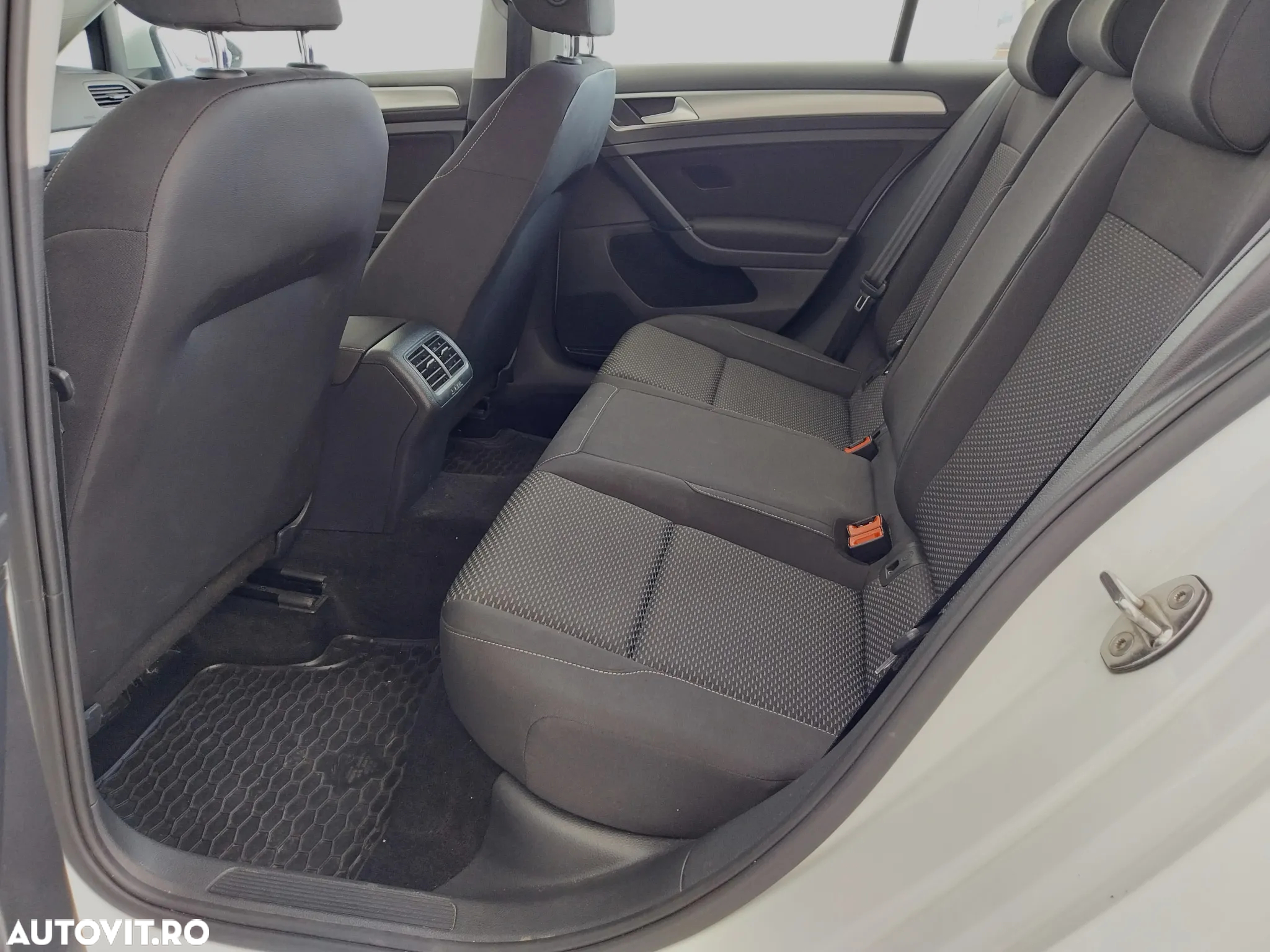 Volkswagen Golf 1.6 TDI Trendline - 7
