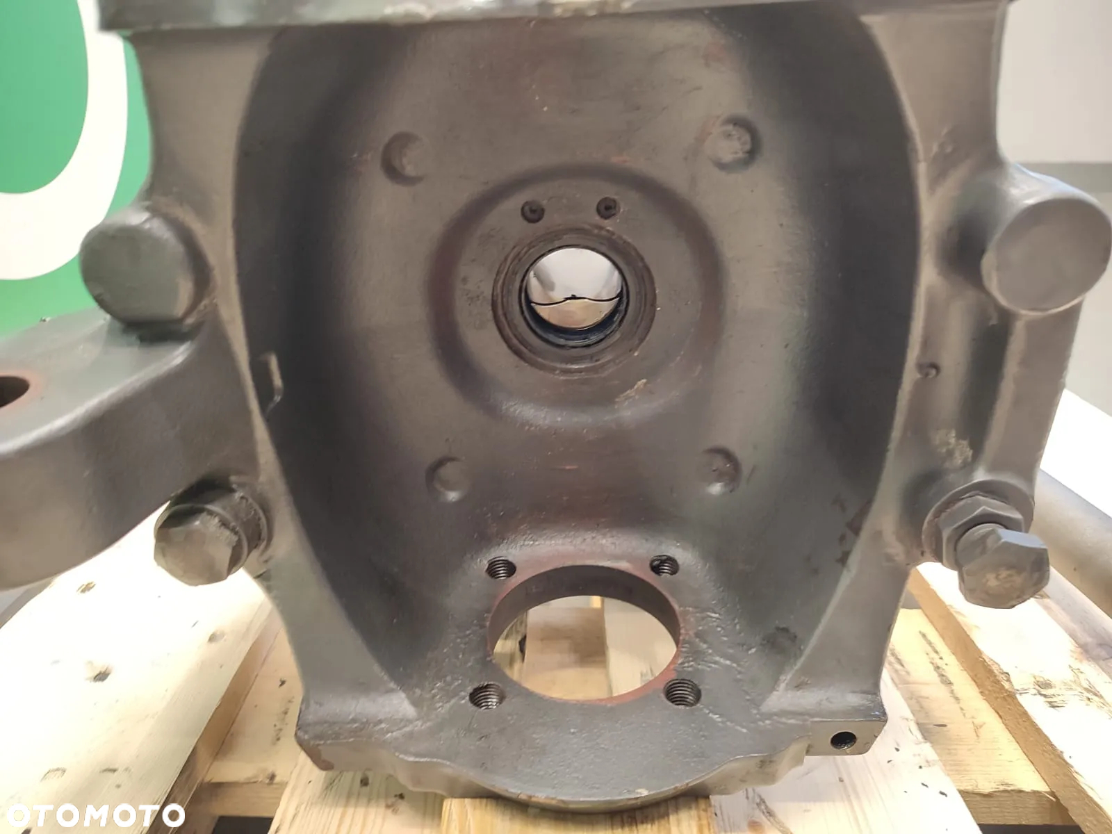 Zwrotnica piasta 4472447032E  Doosan DX 140W - 8