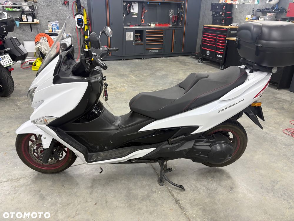 Suzuki Burgman - 3