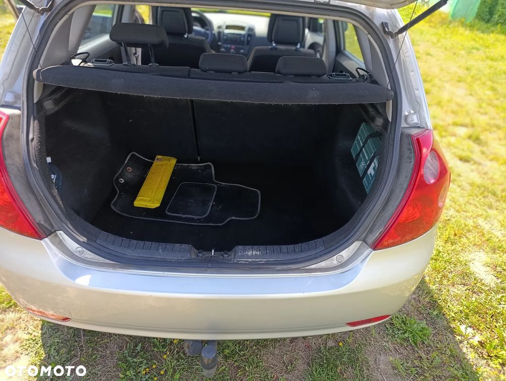 Kia Ceed 1.6 Comfort - 10