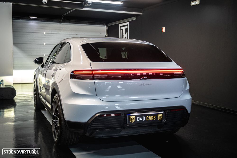 Porsche Macan Electric - 29