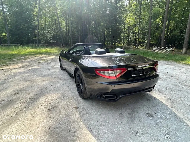 Maserati GranCabrio Sport - 12