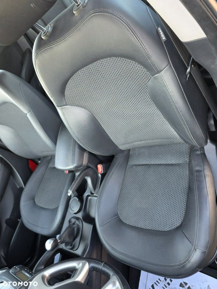 Hyundai ix35 2.0 Premium 2WD - 17