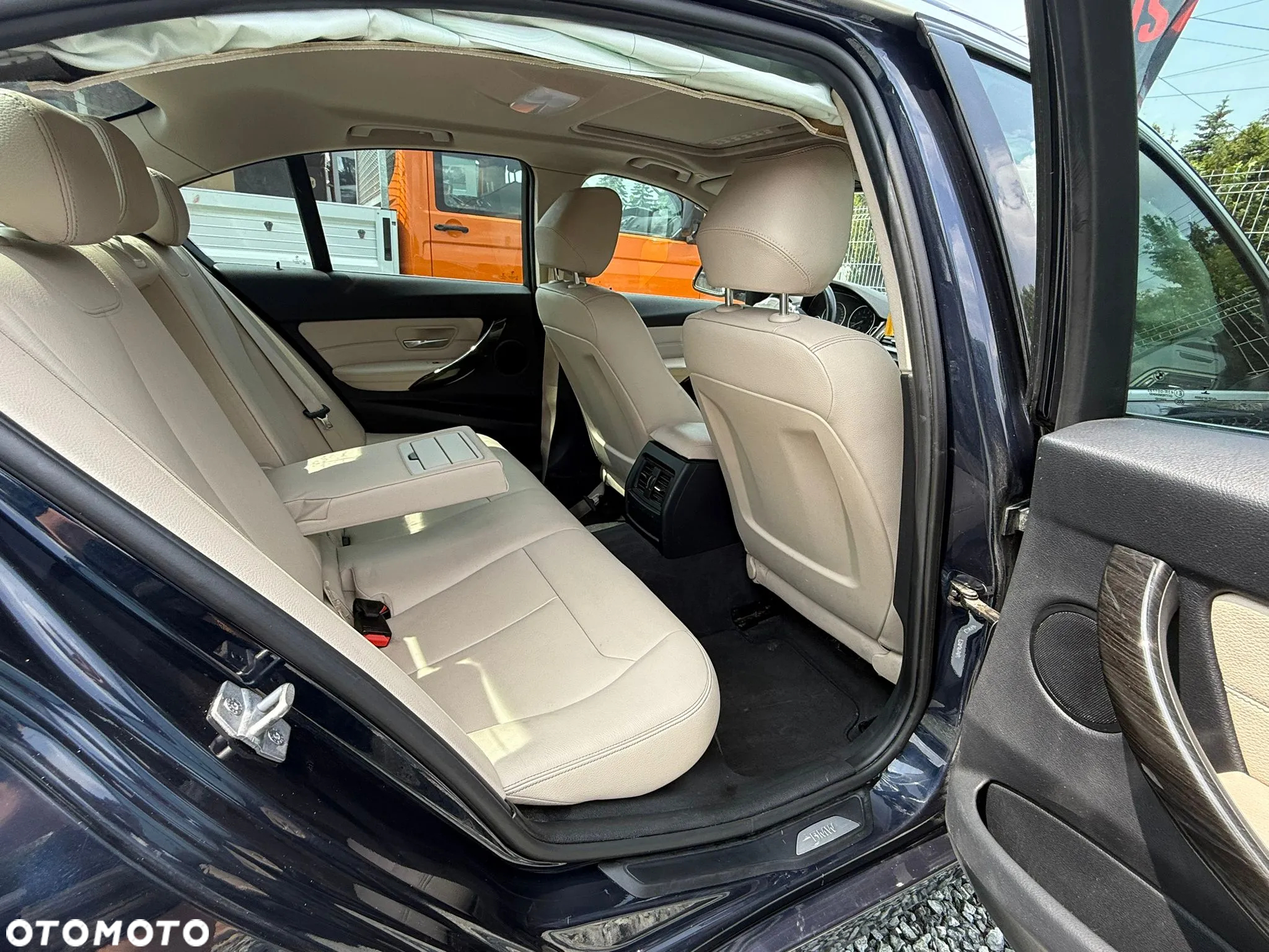BMW Seria 3 320i xDrive Luxury Line sport - 11