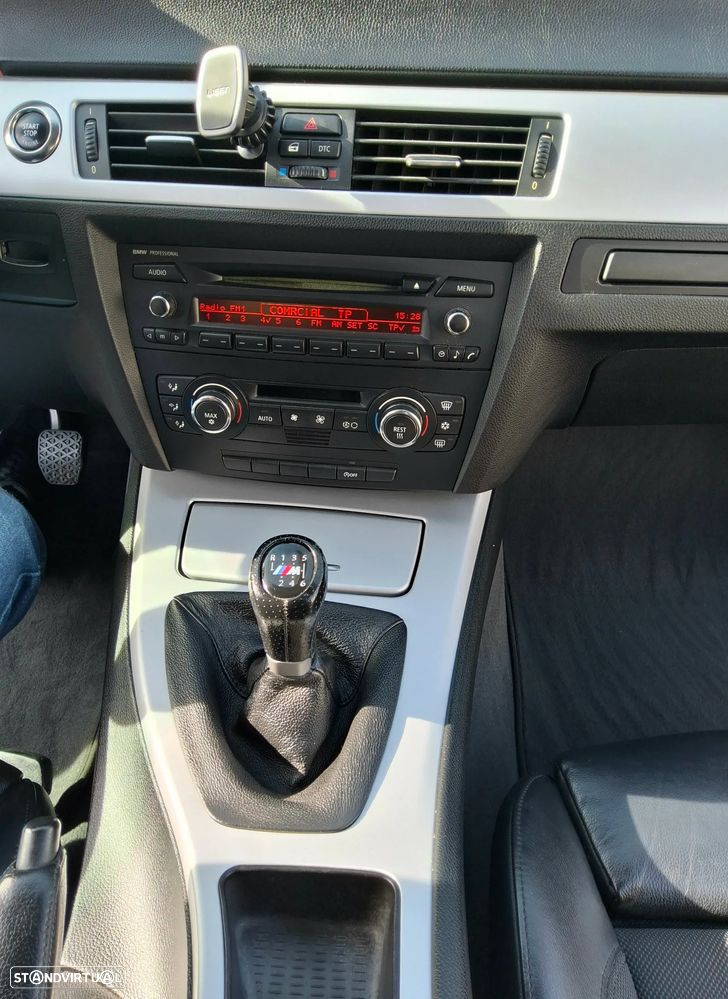 BMW 320 d Coupe - 11