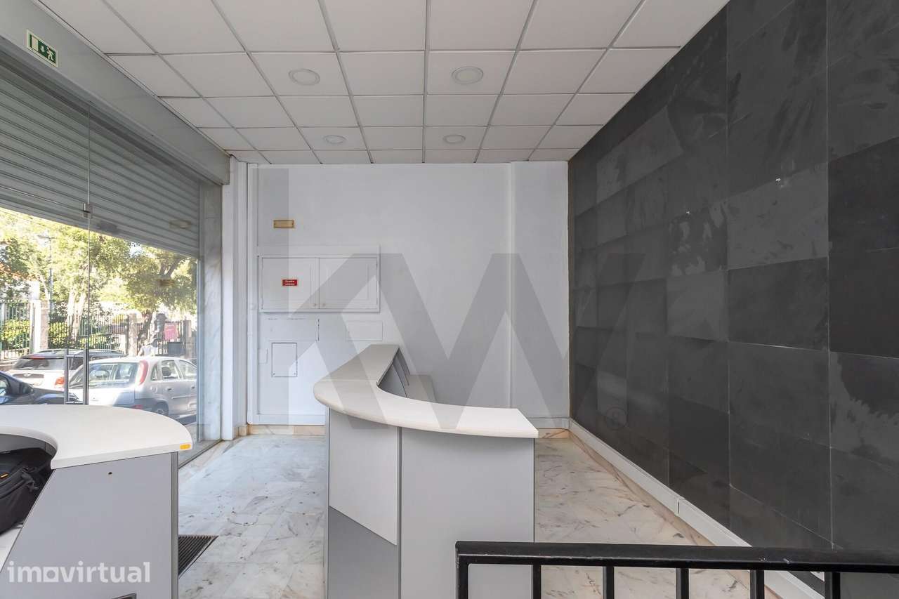 Loja com cave e galeria — Calçada da Tapada, Alcântara | 243 m2 - Grande imagem: 3/29