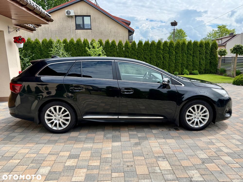 Toyota Avensis Touring Sports 1.8 Executive - 6