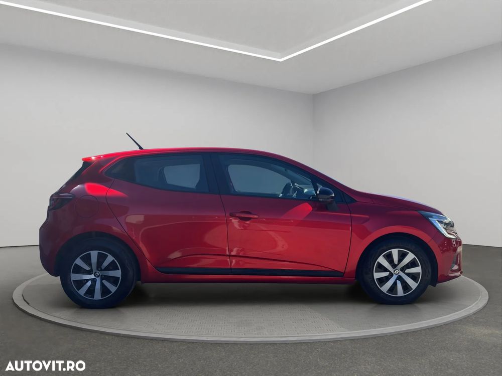 Renault Clio - 7