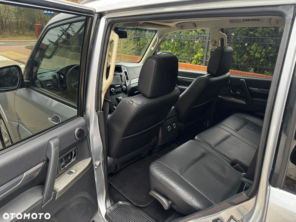 Mitsubishi Pajero 3.2 DI-D Automatik Diamant Edition - 20