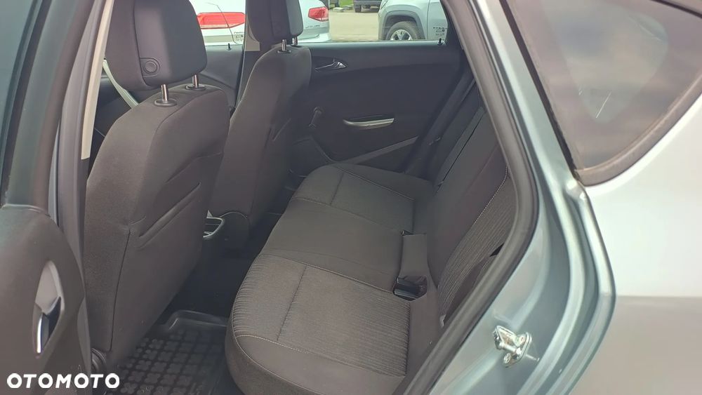 Opel Astra 1.4 T Enjoy - 8