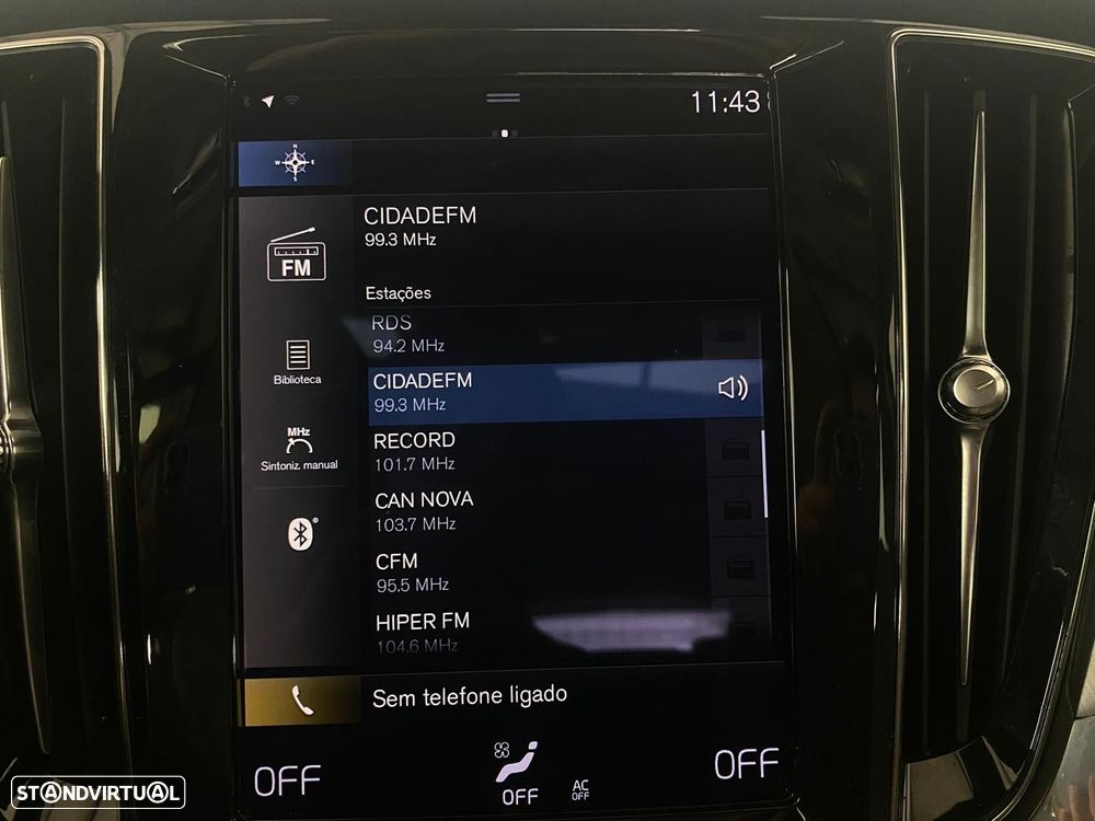 Volvo V60 2.0 B4 Momentum Geartronic - 27