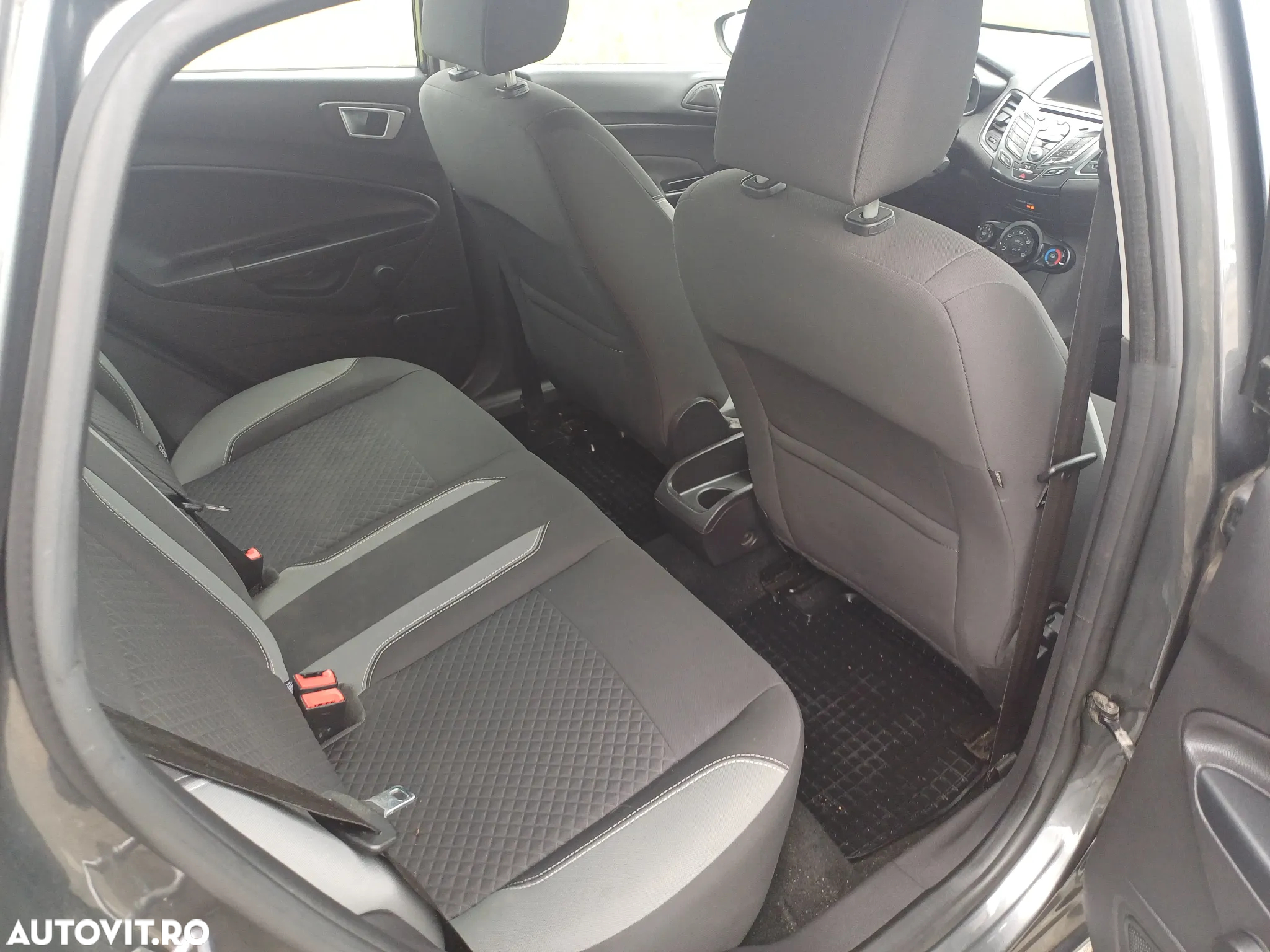 Ford Fiesta - 6