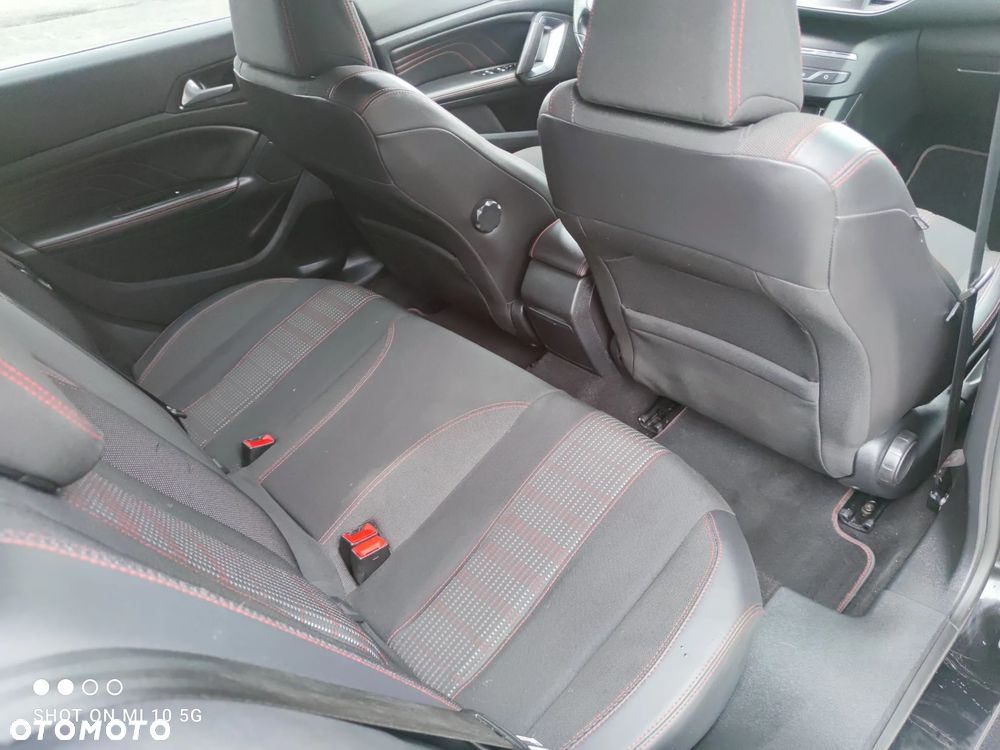 Peugeot 308 PureTech 130 GPF EAT8 Stop & Start GT - 17