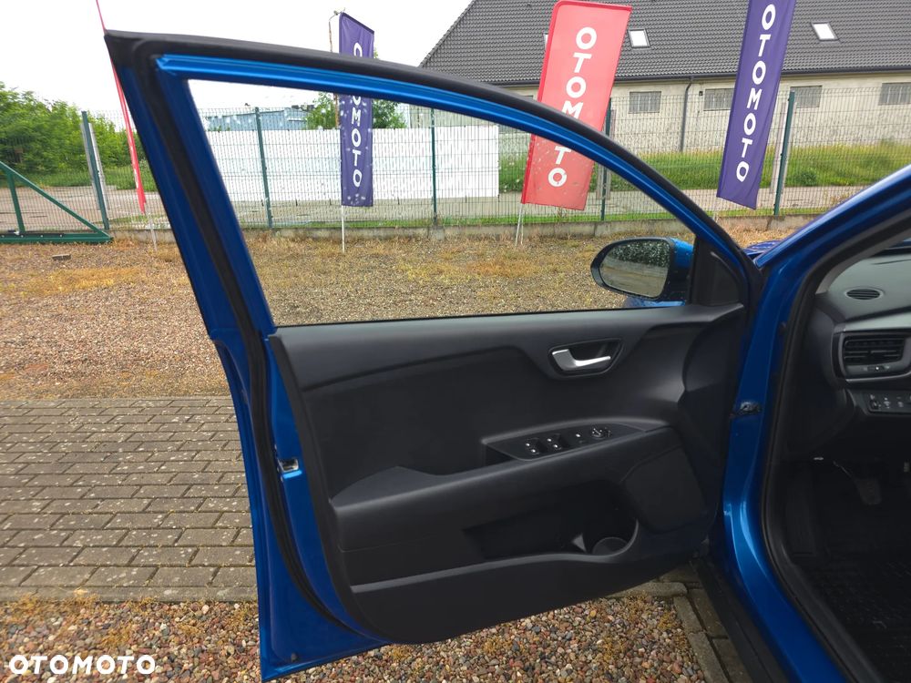 Kia Stonic 1.2 L Business Line - 18